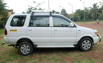 Tavera Taxi Amritsar